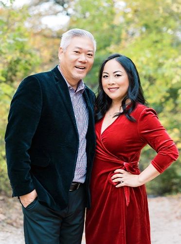 Chiropractor Carrollton TX Hoa Nguyen With Amanda Nguyen
